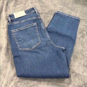 American eagle stretch mom jean